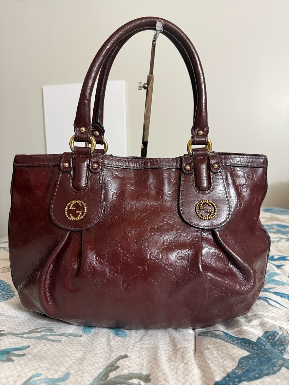 Gucci Scarlett Guccissima burgundy bag